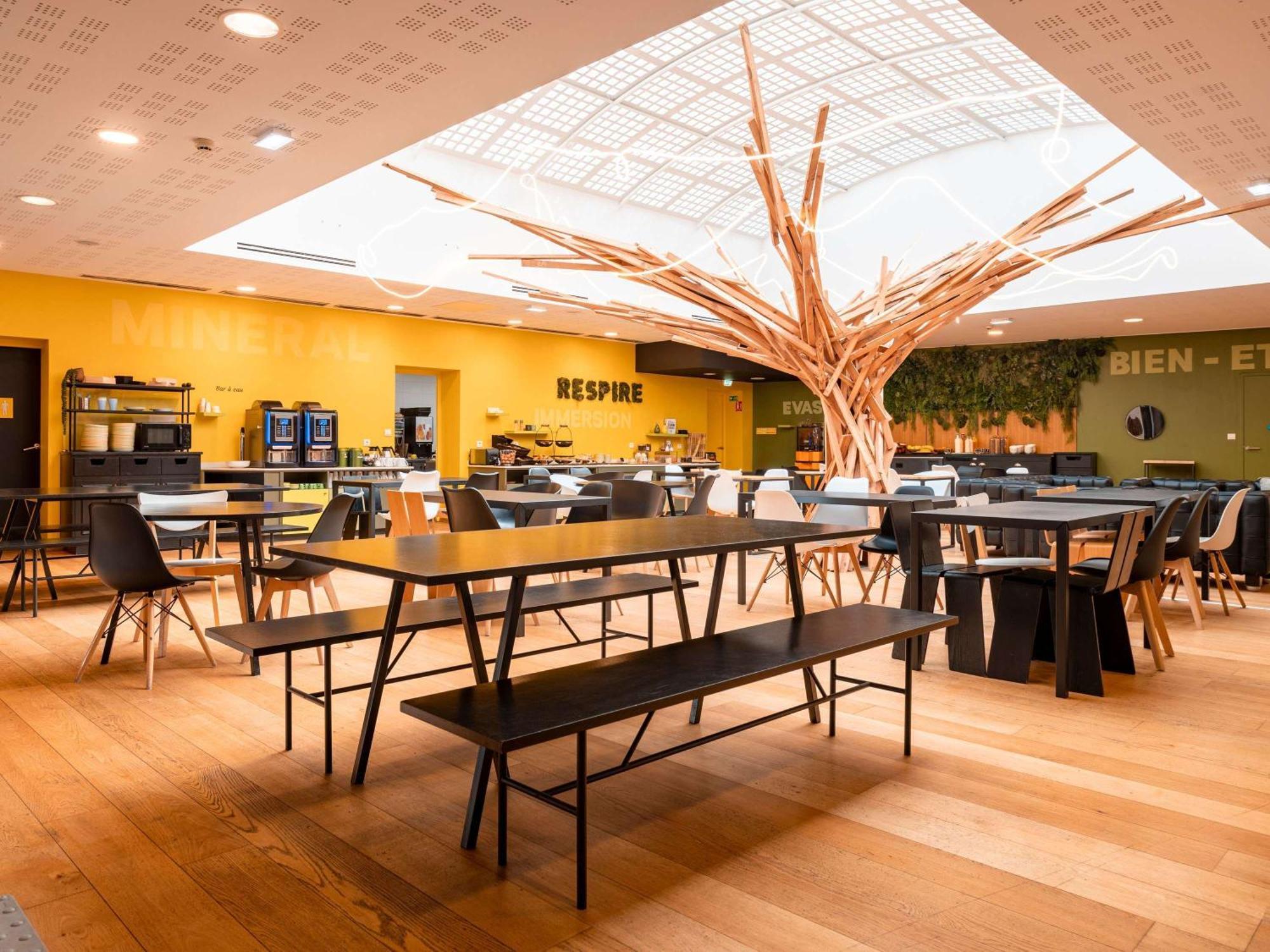 Готель Ibis Styles Calais Centre Екстер'єр фото