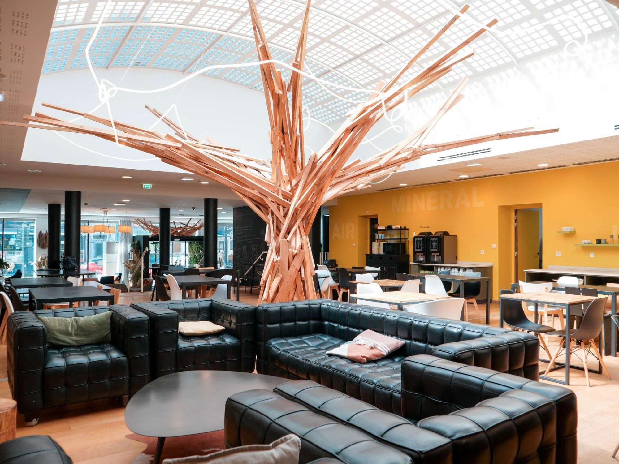 Готель Ibis Styles Calais Centre Екстер'єр фото
