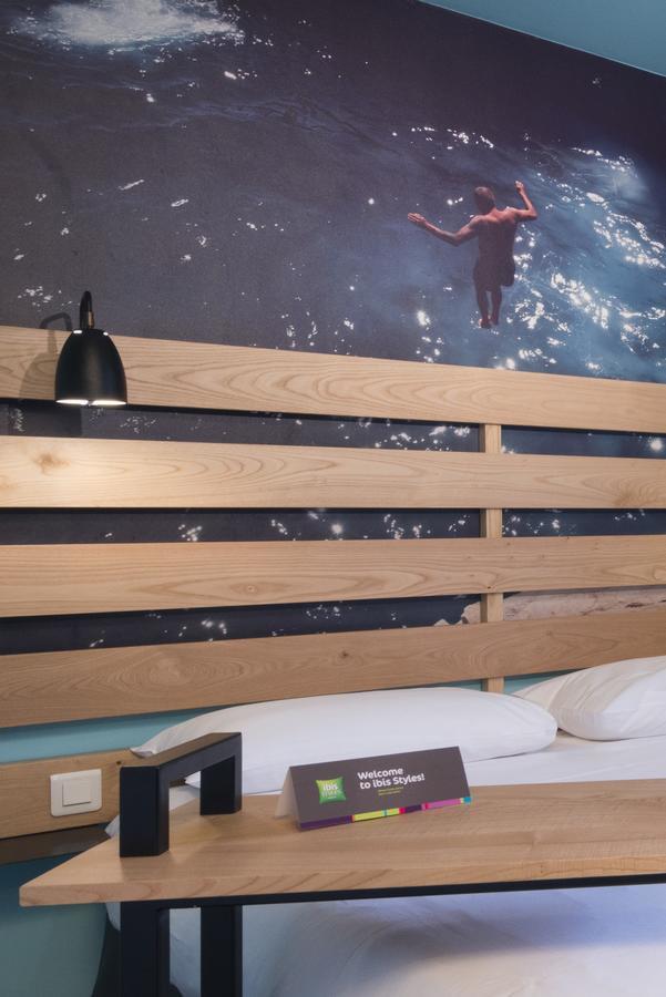 Готель Ibis Styles Calais Centre Екстер'єр фото